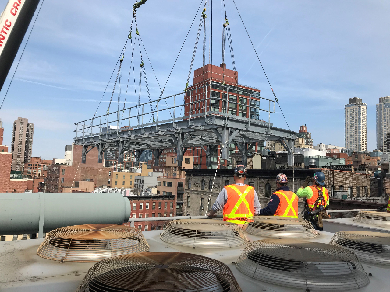LGH bull rigging, lifting an MTA train platform in Manhattan